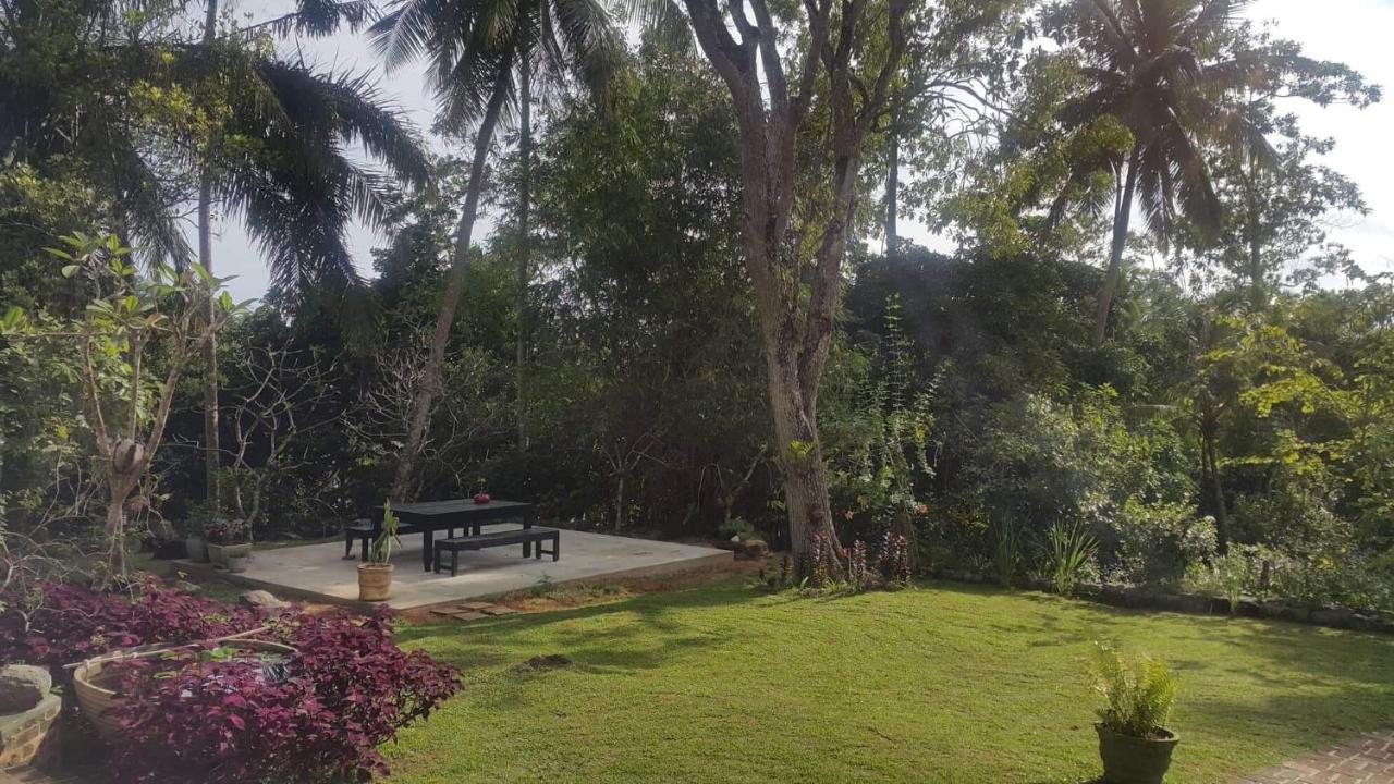 Templeberg Bed & Breakfast Walahanduwa Exterior foto